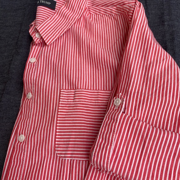 Red & white casual tie-front shirt - Picture 2 of 3